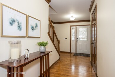 2137 University Dr, Naperville, IL 60565 - photo 5