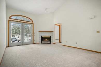 4234 Boulder Ridge Point, Saint Paul, MN 55122 - photo 2