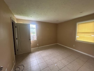 311 Walnut St, Summit, MS 39666 - photo 5