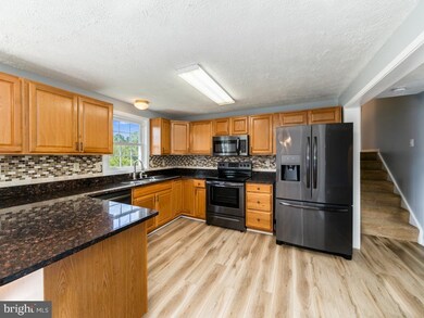 6508 Creekwood Dr, Fredericksburg, VA 22407 - photo 6