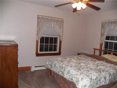 Great size Master Bedroom.
