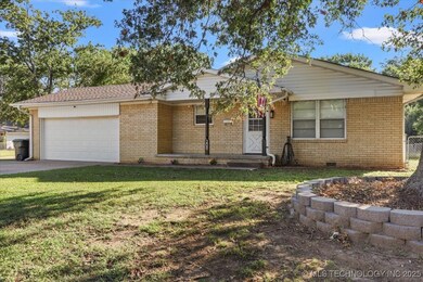 208 N Chambers Trail, Claremore, OK 74017 - photo 3