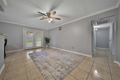 9822 Hannon Dr, Houston, TX 77040 - photo 4