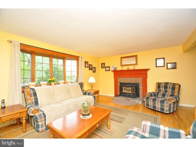 814 S Hays St, Allentown, PA 18103 - photo 4