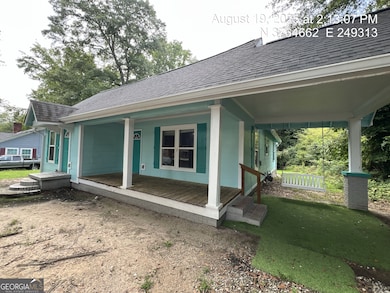 186 Georgia Ave unit B, Winder, GA 30680 - photo 2