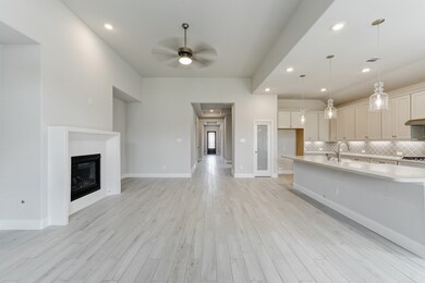 608 Blue Mockingbird Ct, Magnolia, TX 77354 - photo 2