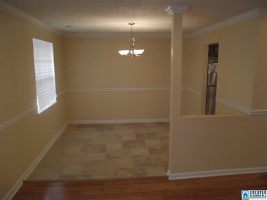 2105 Vicki Dr, Birmingham, AL 35235 - photo 4