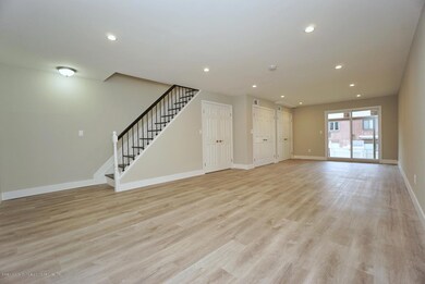 25 Cypress Loop unit 196, Staten Island, NY 10309 - photo 4
