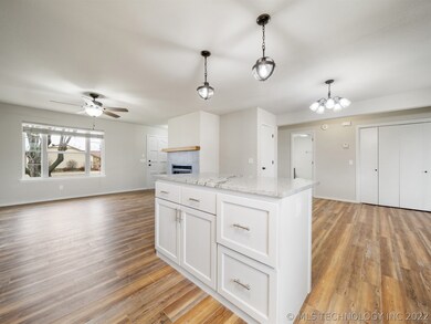 1701 W Montgomery St, Broken Arrow, OK 74012 - photo 6