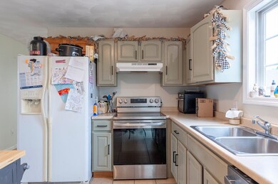 40 Carpenter St unit L, Cumberland, RI 02864 - photo 3