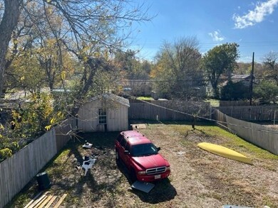 1306 W Bond St, Denison, TX 75020 - photo 3