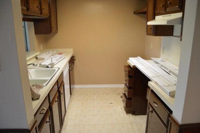 1116 Valley View Dr unit A, Weslaco, TX 78596 - photo 6