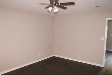 1721 Baltimore Dr unit C, Clarksville, TN 37043 - photo 6