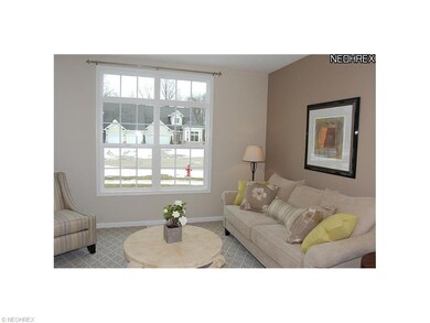 Picture-perfect den or home office