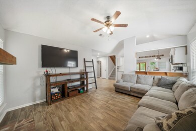 2903 Wood Fox Dr, Alvin, TX 77511 - photo 4