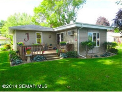 303 E Richway Dr, Albert Lea, MN 56007 - photo 2