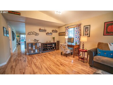 1108 7th St, Lafayette, OR 97127 - photo 4