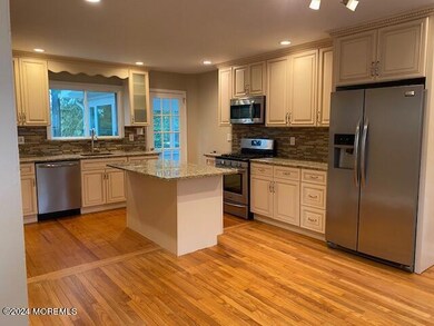 734 Holmdel Rd unit M, Holmdel, NJ 07733 - photo 4