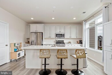 1010 Ribbon Limestone Terrace SE, Leesburg, VA 20175 - photo 2