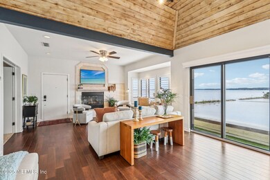 6-web-or-mls-Astor St Unit 13 - 006