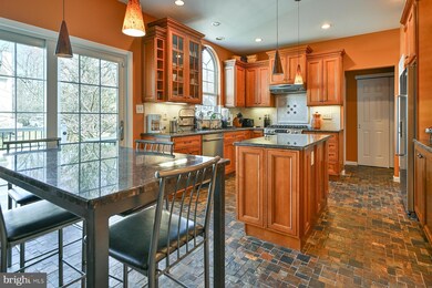 717 Tory Ln, Phoenixville, PA 19460 - photo 3