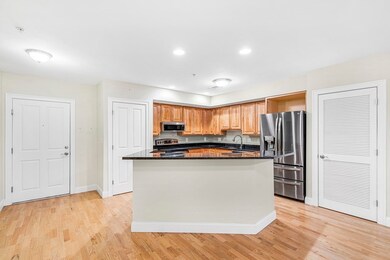 15 Summer St unit 104, Franklin, MA 02038 - photo 5