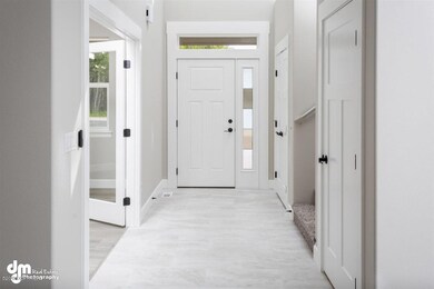 04-Front Entry_DMD_6925