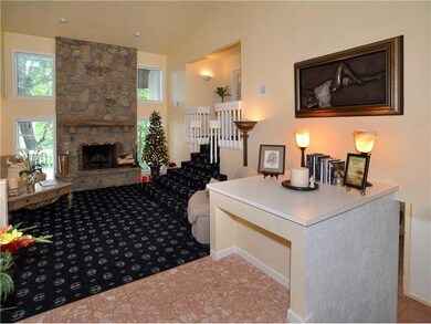 Entry/Foyer.