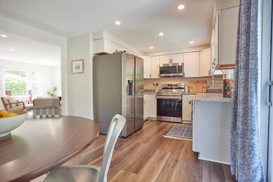 Dining room/kitchen
