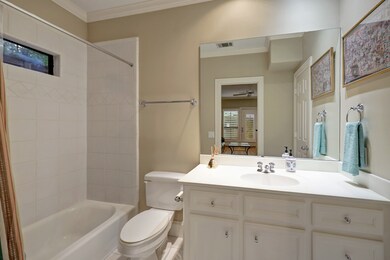 3519 Yupon St, Houston, TX 77006 - photo 4