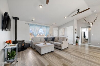 25620 N Burgundy Way, Paulden, AZ 86334 - photo 3