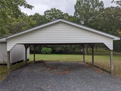 1205 Mack Rd, Asheboro, NC 27205 - photo 3
