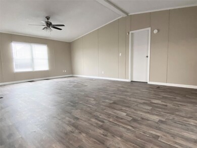 5711 N Sunchase Dr, Granbury, TX 76049 - photo 6