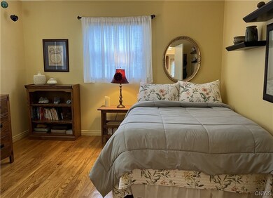 Large downstairs bedroom 1