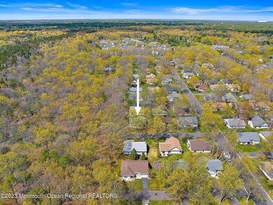 519 Petunia Ln N, Whiting, NJ 08759 - photo 2