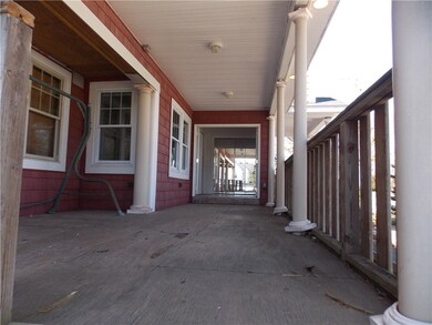 940 Greenville Ave, Greenville, RI 02828 - photo 3