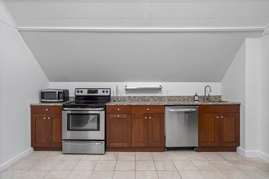 155 5th St unit 3, Cambridge, MA 02141 - photo 3