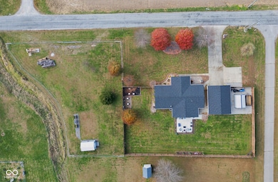 4910 N 200 W, Columbus, IN 47201 - photo 3