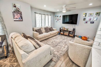 10134 Scotsbrook Dr, Houston, TX 77038 - photo 6