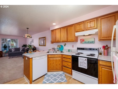 6220 SE Apollo Way unit 32, Hillsboro, OR 97123 - photo 7