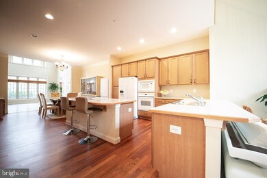 10793 Mcgregor Dr, Columbia, MD 21044 - photo 3