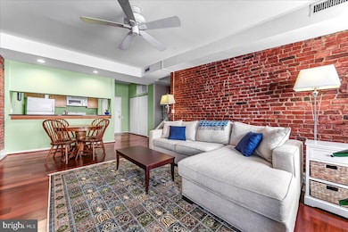 102-22 Church St unit 402, Philadelphia, PA 19106 - photo 4