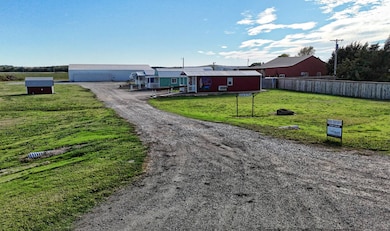 647 E 1st St, Lucas, KS 67648 - photo 4