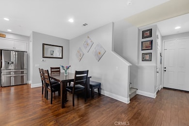 22104 Barrington Way, Santa Clarita, CA 91350 - photo 4