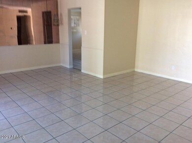 7526 E Minnezona Ave, Scottsdale, AZ 85251 - photo 5