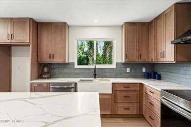 19-92 University Cir (19 of 37)