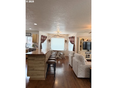 863 W Hartley Ave, Hermiston, OR 97838 - photo 6