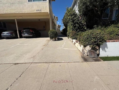 11719 Mayfield Ave unit 6, Los Angeles, CA 90049 - photo 3