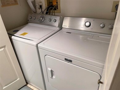 6 Mayfair Ln unit U305, Nashua, NH 03063 - photo 3