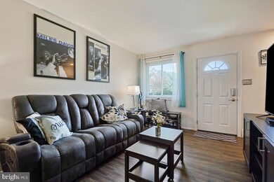 7705 Hyacinth Ct, Laurel, MD 20707 - photo 3